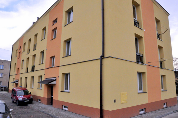 1 DSC 0440 Kolejna termomodernizacja budynku mieszkalnego na dąbrowskim osiedlu