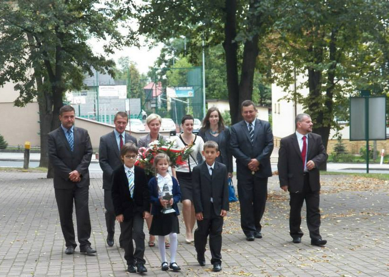 Pomnik 001 Nowy rok szkolny 2013/14 w Gminie Dąbrowa Tarnowska