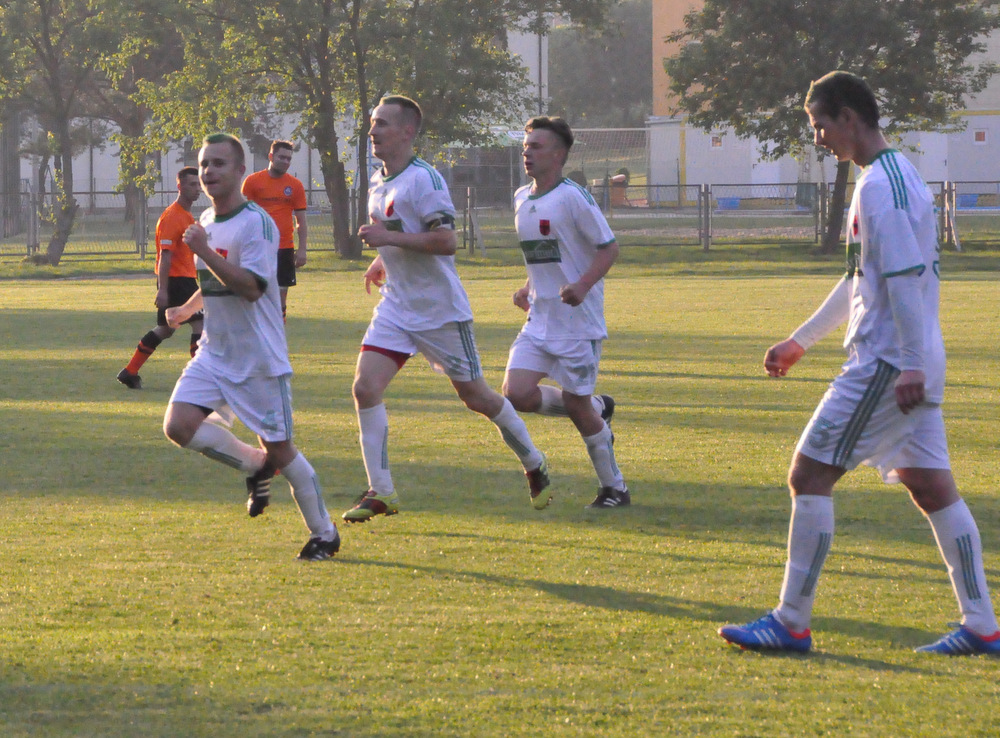 mlks dabrovia awans iv liga 73 Sezon piłkarski 2014/2015 rozpoczęty   terminarz