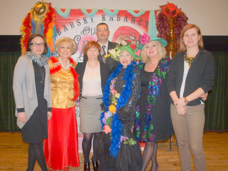 1 OldSpiceGirls3 Komplet widzów na „Old Spice Girls” w Dąbrowskim Domu Kultury