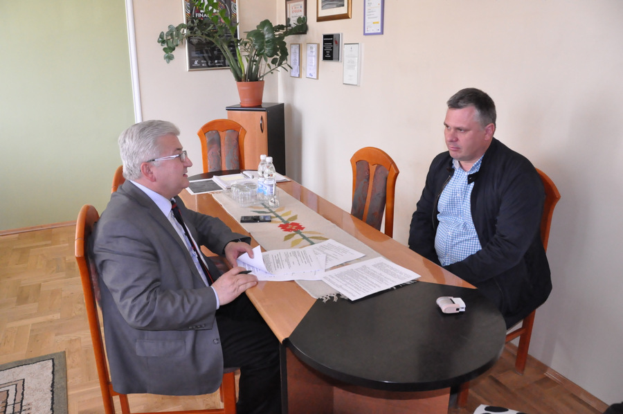 1 DROKAM2 Umowa na budowę dróg Chmielowskiego i Zakrzewskiego w Dąbrowie Tarnowskiej