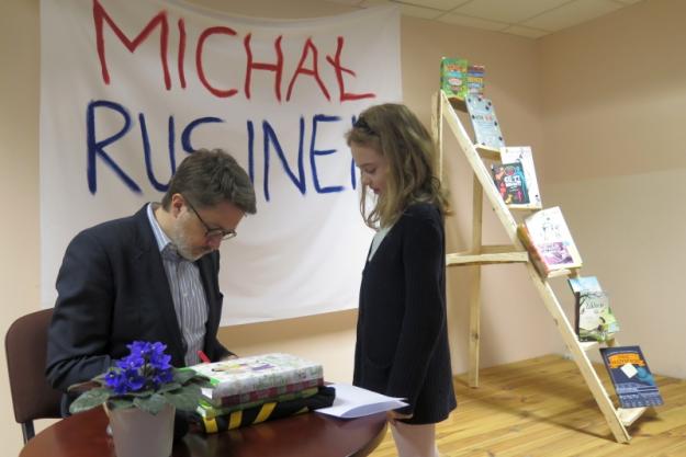 M Rusinek 3 Spotkanie z Michałem Rusinkiem w Miejskiej Bibliotece Publicznej
