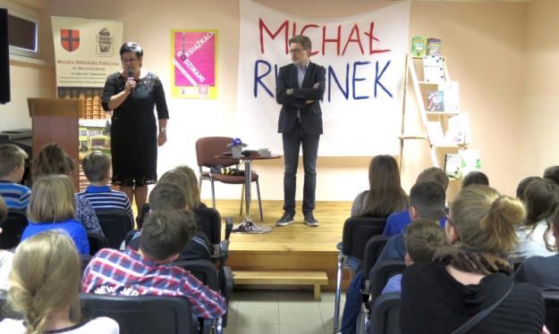 Spotkanie M Rusinek 2 Spotkanie z Michałem Rusinkiem w Miejskiej Bibliotece Publicznej