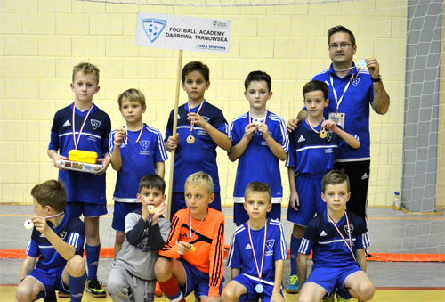 FA DDJ 2016 r2007 Pierwsza odsłona „III Dąbrowskiej Dębowej Jesieni 2016”   Turnieju Piłki Nożnej Żaków