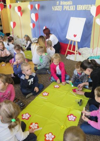 urodziny PL Biało czerwony poranek w Miejskiej Bibliotece Publicznej