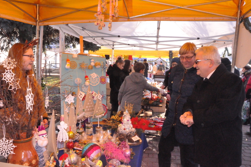 DSC 0389 Trwa II Dąbrowski Kiermasz Bożonarodzeniowy