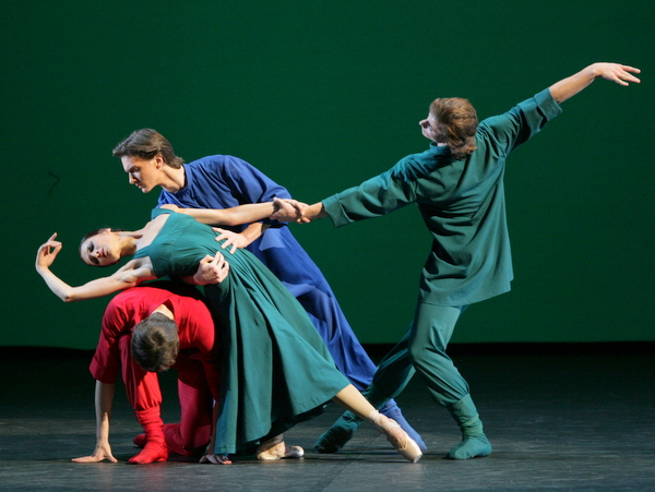 6.BOL A CONTEMPORARY EVENING VladislavLantratov Denis Savin and Maria Vinogradova cDamirYusupov Balet nowoczesny w wykonaniu mistrzów moskiewskiego Teatru „Bolszoj” live w kinie „Sokół”