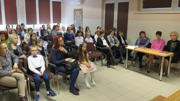 IMG 7569a 1 Laureaci Powiatowego Konkursu Recytatorskiego im. Marii Kozaczkowej nagrodzeni