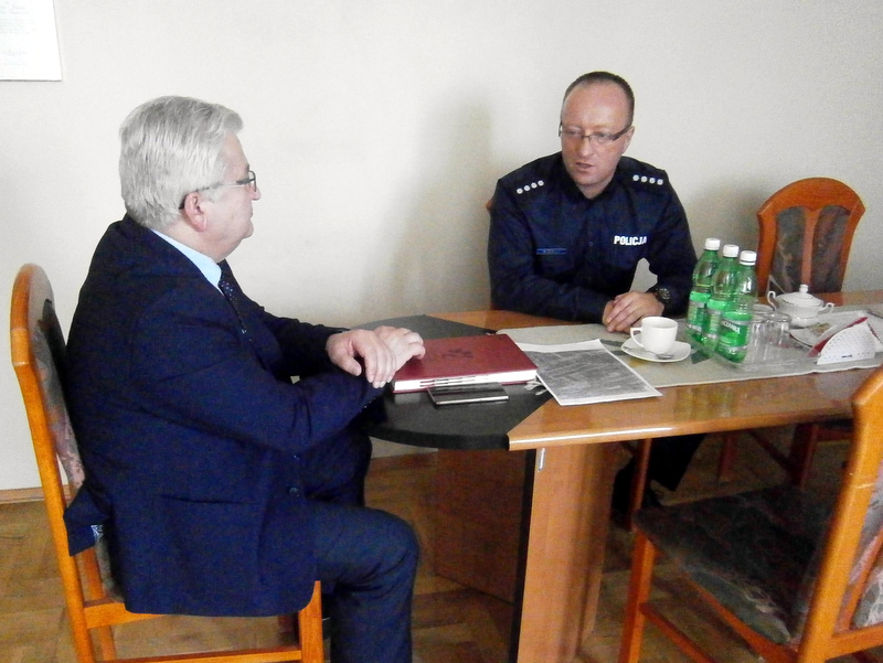 P3210041 Spotkanie Burmistrza z nowym komendantem dąbrowskiej policji