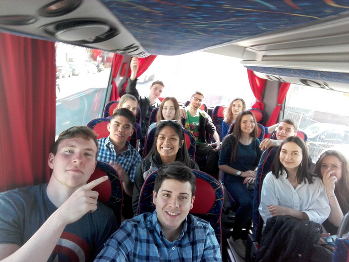 1 young Młodzież amerykańska na Powiślu Dąbrowskim