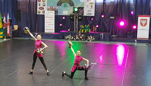 FotkaLidn Kolejne sukcesy dąbrowskich uczennic na Mistrzostwach Polski Cheerleaders