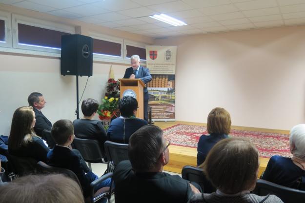 IMG 9523 Obchody „Tygodnia Bibliotek” i Dnia Bibliotekarza w Miejskiej Bibliotece Publicznej im. Marii Kozaczkowej w Dąbrowie Tarnowskiej z Izabelą Trojanowską i Dariuszem Rekoszem