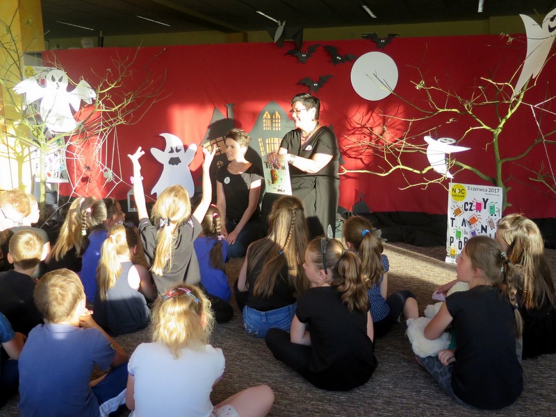 IMG 0694 Porachunki ze straszydłami w Miejskiej Bibliotece Publicznej w Dąbrowie Tarnowskiej