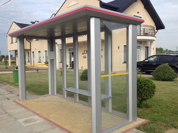 image 1 Gmina rozpoczęła wymianę przestarzałych wiat przystankowych