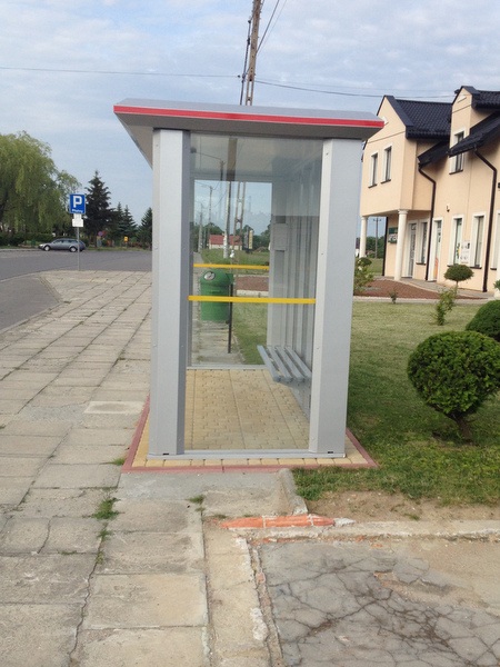 image 2 Gmina rozpoczęła wymianę przestarzałych wiat przystankowych