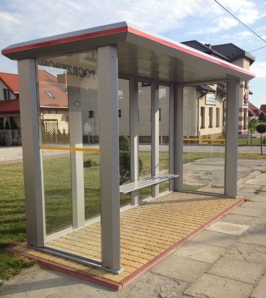 image1 Gmina rozpoczęła wymianę przestarzałych wiat przystankowych