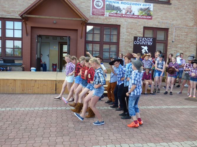 tn p1050196 Rodzinny piknik w stylu country w Gruszowie Wielkim