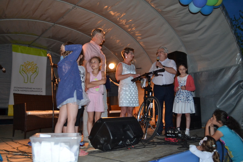z63 Udany festyn integracyjny Stowarzyszenia „Pomocna Dłoń”