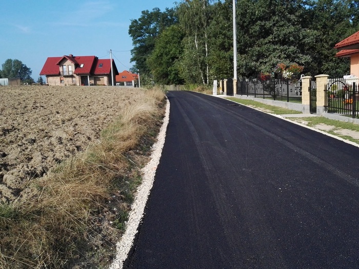 IMG 20170829 083750 Przebudowa drogi gminnej na granicy Lipin i Brnika