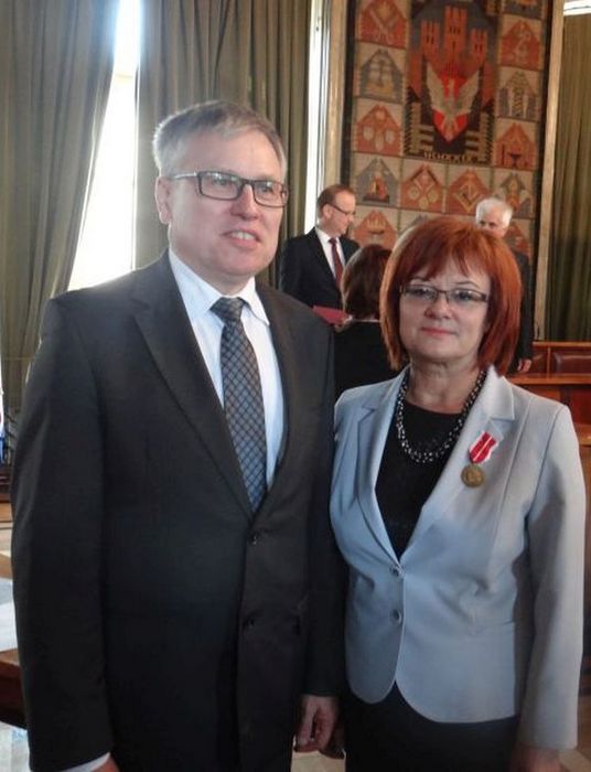 D Medal Komisji Edukacji Narodowej dla Ireny Klich – nauczycielki Publicznej Szkoły Podstawowej w Nieczajnie Górnej