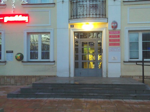 AED 3 Urząd Miejski w Dąbrowie Tarnowskiej już z przenośnym defibrylatorem