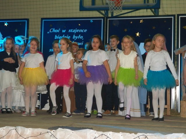 101 8039 Środowiskowa Wieczernica Seniora w Publicznej Szkole Podstawowej Nr 2