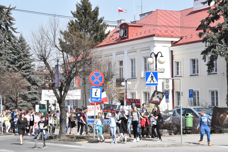 DSC 0003 Marsz pamięci i Apel Katyński w Dąbrowie Tarnowskiej