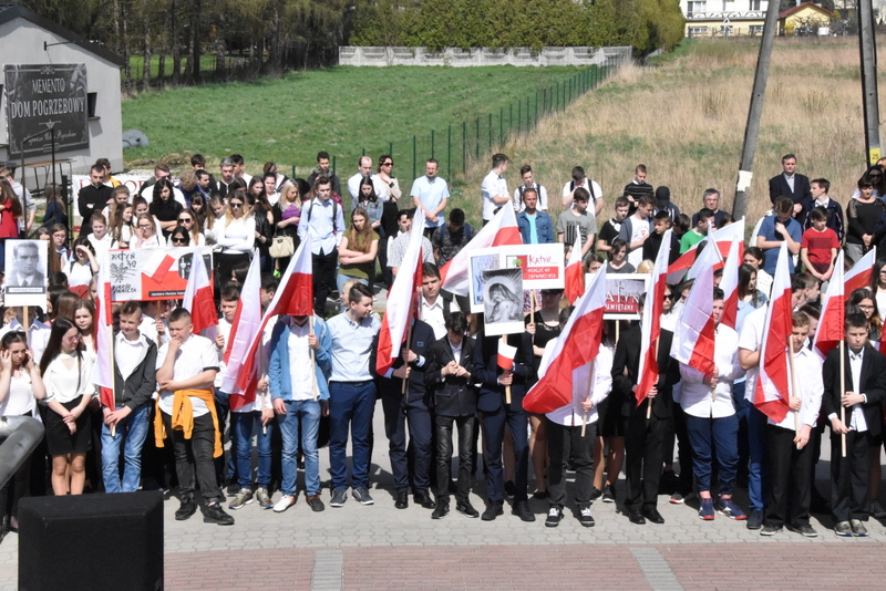 DSC 0072 Marsz pamięci i Apel Katyński w Dąbrowie Tarnowskiej