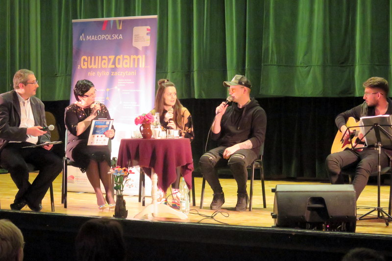 IMG 93281 Lanberry i Patryk Kumór na warsztatach  wokalnych z dąbrowską młodzieżą