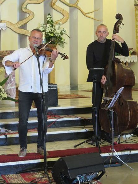 IMG 1471 Koncert Tomka Kamińskiego w Gruszowie Wielkim w ramach projektu   „Z Gwiazdami … nie tylko zaczytani”