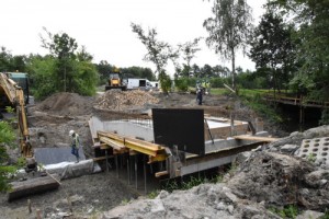 DSC 0057 300x200 Budowa przepustu na potoku Breńka w ciągu drogi gminnej Brnik Pola