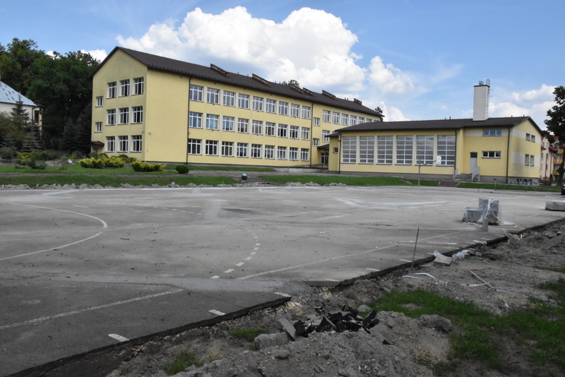 DSC 0501 Modernizacja boiska urazogennego przy PSP nr 3 w Dąbrowie Tarnowskiej