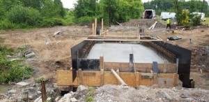 IMG 20180629 WA0001 300x146 Budowa przepustu na potoku Breńka w ciągu drogi gminnej Brnik Pola