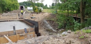 IMG 20180629 WA0002 300x146 Budowa przepustu na potoku Breńka w ciągu drogi gminnej Brnik Pola