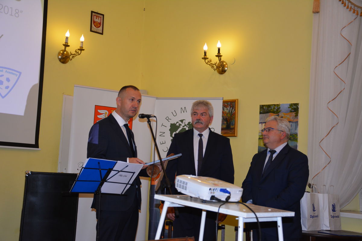 DSC 5250 4ea9e378 „Złoty Dąb Powiatu Dąbrowskiego” dla Football Academy Dąbrowa Tarnowska