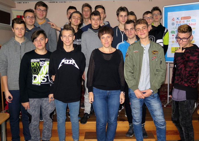 IMG 90000 Warsztaty w ramach Tygodnia Edukacji Globalnej w Miejskiej Bibliotece Publicznej w Dąbrowie Tarnowskiej