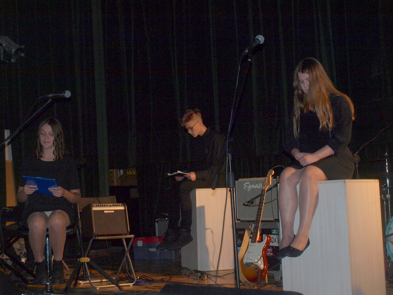 P1013540 Relacja z wernisażu prac Anny Morawiec