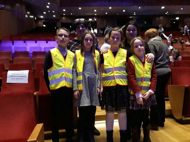 48209138 546923432797826 1778132042685349888 n Sukces dąbrowskiej Dwójki w IX edycji Małopolskiego Konkursu „Odblaskowa Szkoła”