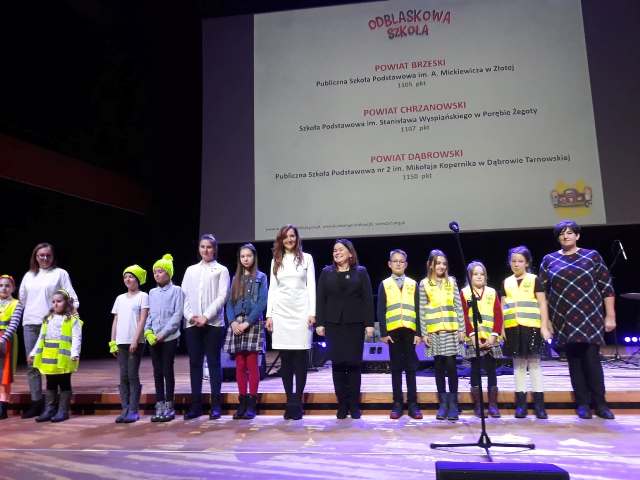 48239697 470713363452079 5303574540796821504 n Sukces dąbrowskiej Dwójki w IX edycji Małopolskiego Konkursu „Odblaskowa Szkoła”