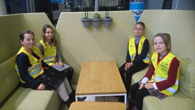 DSC 0063 Sukces dąbrowskiej Dwójki w IX edycji Małopolskiego Konkursu „Odblaskowa Szkoła”