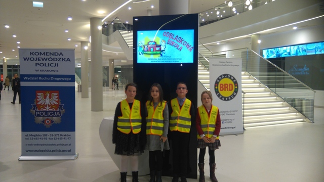 DSC 0069 Sukces dąbrowskiej Dwójki w IX edycji Małopolskiego Konkursu „Odblaskowa Szkoła”