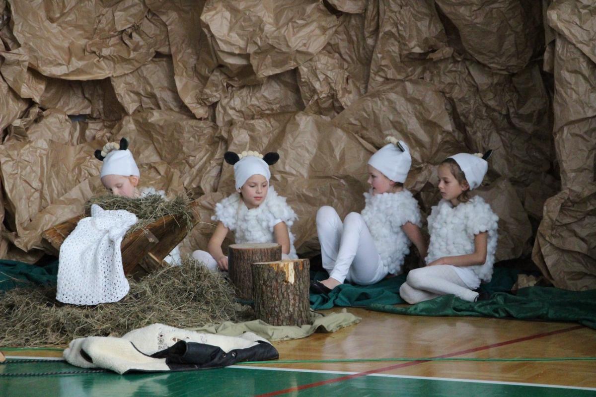 IMG 2607 Świąteczne akademie w szkołach naszej gminy