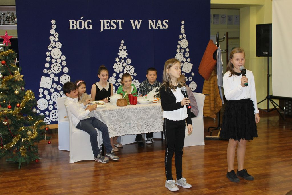 IMG 2638 Świąteczne akademie w szkołach naszej gminy