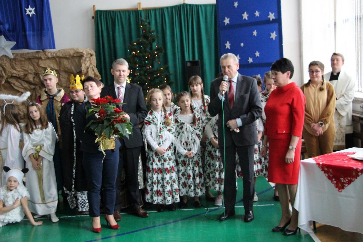 IMG 2685 Świąteczne akademie w szkołach naszej gminy