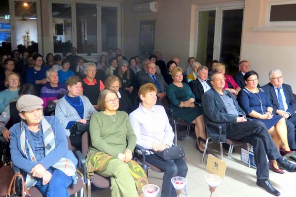 IMG 8640aa Koncert niepodległościowy Kuby Michalskiego na zakończenie projektu Z gwiazdami zaczytani