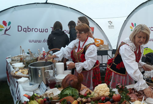 Dozynki Powiatowe 2018 www dabrowatar pl 60 „Rzodkie ziemnioki” ze Smęgorzowa na liście produktów tradycyjnych