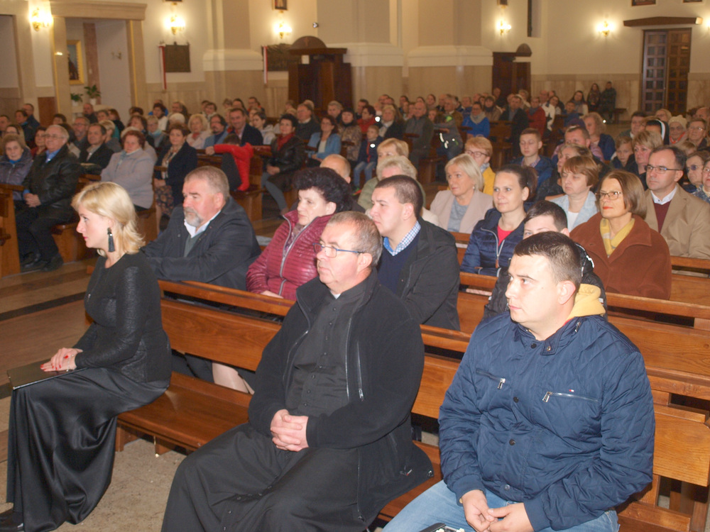 „Habemus Papam! – pamięć i tożsamość” – koncert inaugurujący obchody 41. rocznicy pontyfikatu Św. Jana Pawła II Koncert papieski Dabrowa Tarnowska 2019 2 „Habemus Papam! – pamięć i tożsamość” – koncert inaugurujący obchody 41. rocznicy pontyfikatu Św. Jana Pawła II