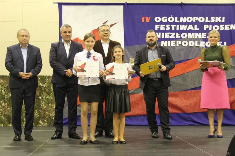 Agnieszka Kmieć z Nieczajny Górnej finalistka festiwalu Skowroneczek 2020 AKmiec1 Agnieszka Kmieć z Nieczajny Górnej finalistka festiwalu Skowroneczek 2020