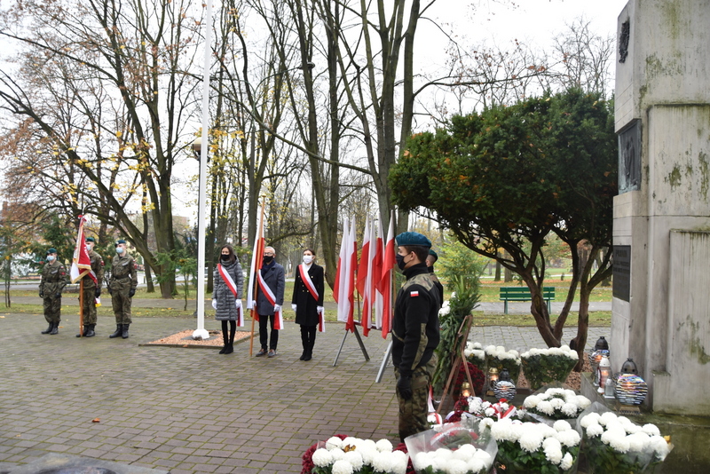 DSC 0286 Dąbrowskie obchody 102. rocznicy odzyskania niepodległości przez Polskę