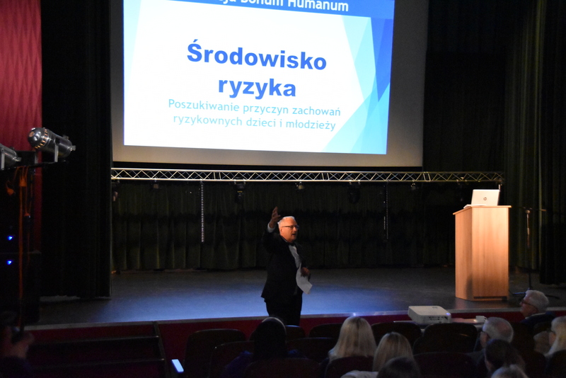 DSC 0556 Gminna konferencja Profilaktyka uzależnień wśród dzieci i młodzieży (ze szczególnym uwzględnieniem problemów alkoholowych)